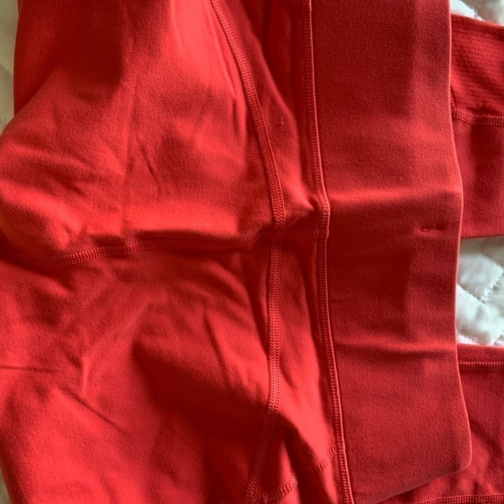 New - Lucy activewear- Capri - Picture 5 of 6
